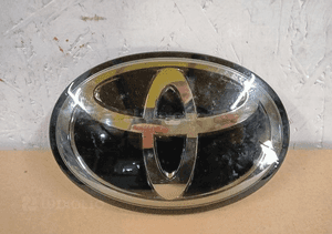 ZNACZEK EMBLEMAT LOGO TOYOTA LAND CRUISER HILUX RAV4 V 19- 1
