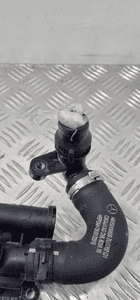 MERCEDES W177 OBUDOWA TERMOSTATU A6082000015 3