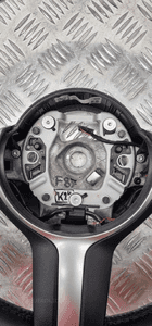 Bmw F87 kierownica multifunkcyjna m-pakiet 6
