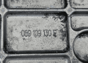 Obudowa Osłona Pokrywa Rozrzadu Silnika Dekiel Walu Kołnierz 2.7 3.0 V6 TDI Audi A4 B8 A5 Q5 29