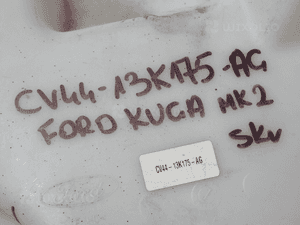 ZBIORNICZEK PŁYNU SPRYSKIWACZY FORD KUGA MK2 CV44-13K175-AG 4
