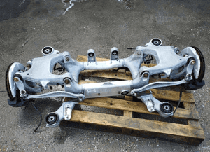 Bmw F10 belka zawieszenie tylne 7