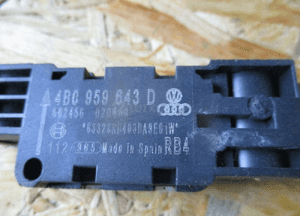 CZUJNIK UDERZENIA UDERZENIOWY AUDI A3 8P LIFT 4B0959643D 4