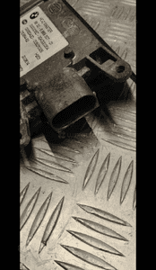 BMW F10 F11 SENSOR CZUJNIK ZMIANY PASA 6869507 4