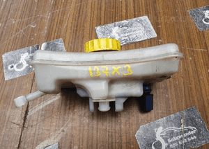 Zbiorniczek 8E0611301E Wyrownawczy Płynu Hamulcowego Korek Audi A4 B6 B7 VW 1