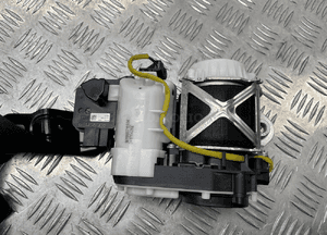 Mercedes W213 pas bezpieczenstwa lewy przód napinacz A2138605500 6