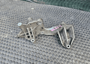 Lapa Wspornik Podpora Pompy Wspomagania Paliwa Alternator Mocowanie Rolka 2.7 3.0 TDI V6 Audi A4 B8 A5 A6 C7 A7 A8 Q5 33