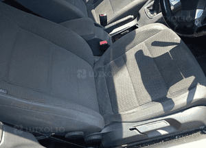 VW Jetta fotel przód przedni prawy 1