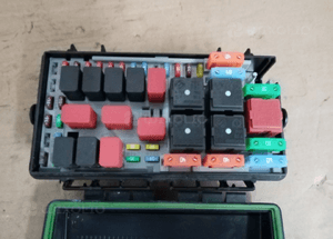 Moduł skrzynka BSI bezpieczników Fiat Grande Punto 51775622DS 7