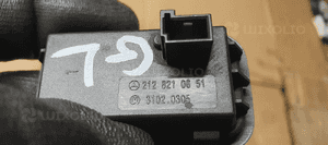 Przełącznik włącznik zamykania klapy bagażnika Mercedes GL X166 W166 2128210651 5