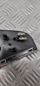 Mercedes W205 listwa drzwi prawa przód przednia A2057203813 11
