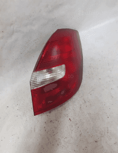 Tyl tylna lampa prawa skoda fabia ii 2