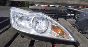 Ford focus MK2 lift lampa przod przednia prawa 1