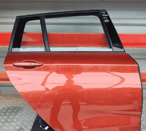 Bmw F46 drzwi prawy tył tylne C06 160MIC 3