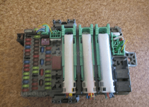 SKRZYNKA BEZPIECZNIKÓW HONDA CRV IV LIFT T1E-E711 3