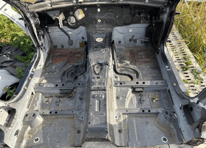 PODLUZNICA CWIARTKA FARTUCH LEWY PRZOD BMW M3 F80 7