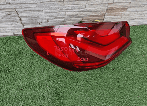 LAMPA TYŁ BMW 1 F40 7450643 1