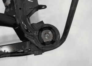 SANKI KOŁYSKA TYŁ MASERATI QUATTROPORTE V 4.2 7