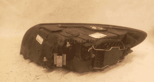 Przod przednia lampa prawa volvo V50 S40 3