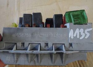 SKRZYNKA BEZPIECZNIKÓW 46558759 Alfa Romeo 147 2