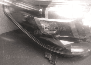 LAMPA PRZÓD PRAWA TOYOTA HILUX VIII 8 2