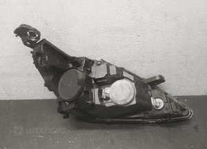 Lampa przód lewa peugeot 308 T9 13- 5