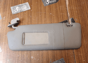Daszek Lewy Słonecznik Oslona Przeciwsloneczna Platin Hell AUDI A4 B6 8E0857551/551A 3