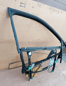 Mechanizm podnośnik szyby ramka prawy przód Audi A4 B5 8D0837754C 2