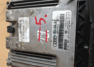 } KOMPUTER STEROWNIK AUDI A4 B6 2.0 FSI 8E1910018 0261S01023 3