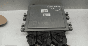 RENAULT MEGANE III 1.9 komputer ECU sterownik silnika 2014 237104833R 2