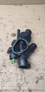 Obudowa termostatu termostat Ford Focus MK3 1.6 TDCI 9682141580 4