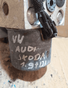 Pompa hamulcowa ABS AUDI A4 B5 1.9TDI 0273004573 5